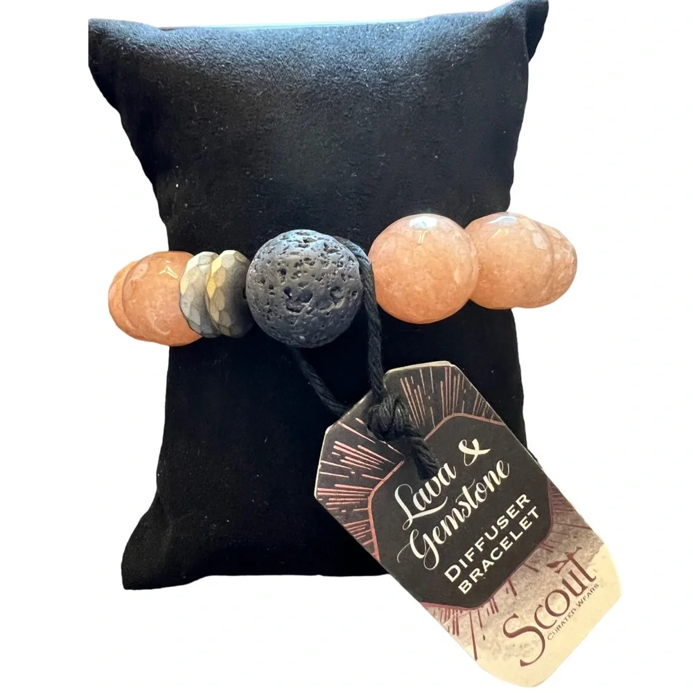 NWT Diffuser bracelet - Picture 1 of 3